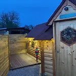 Chalet Santa Kota, Christmas