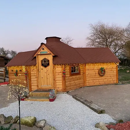 בקתה Santa Kota, Christmas *