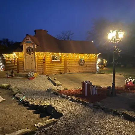 Santa Kota, Christmas בקתה *