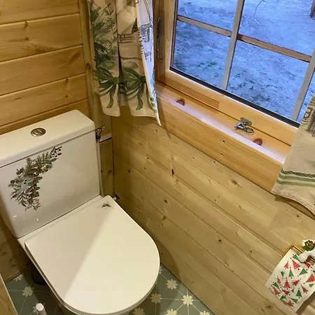 Santa Kota, Christmas Alpesi faház *