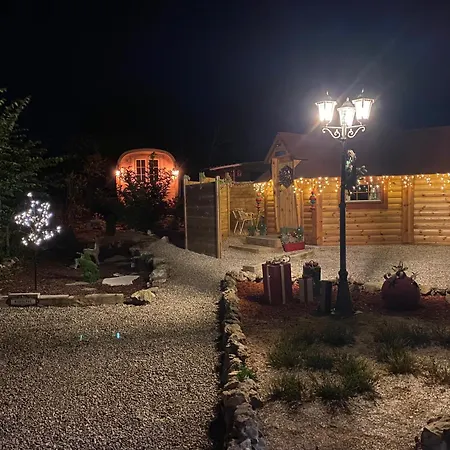 Santa Kota, Christmas בקתה